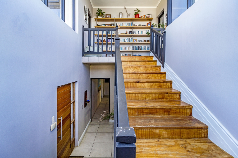 5 Bedroom Property for Sale in Heldervue Western Cape